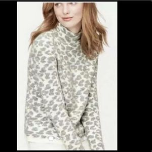 Loft Mock Neck sweater , white with grey leopard
